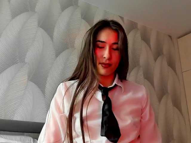 Bambiiiii's BongaCams show and profile