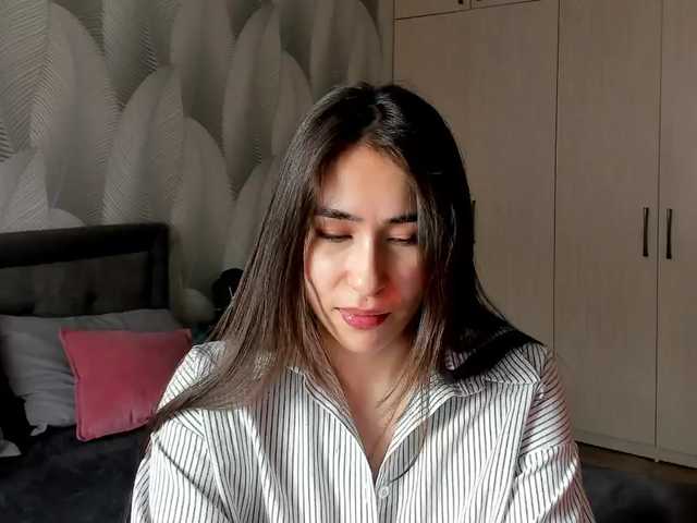 Bambiiiii's BongaCams show and profile