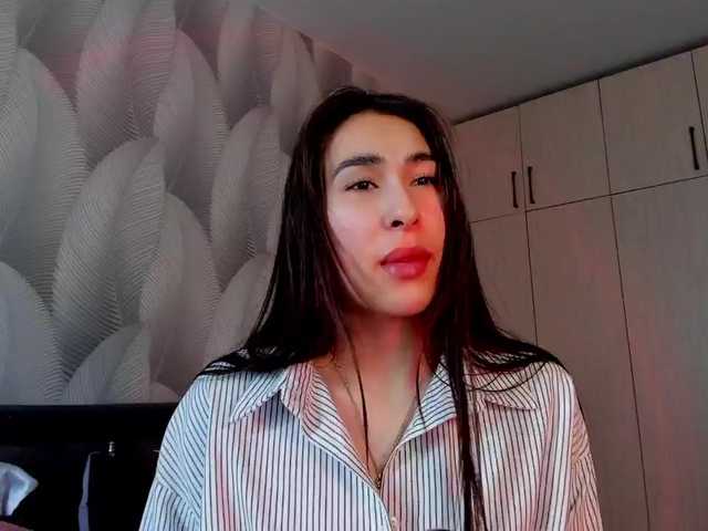 Bambiiiii's BongaCams show and profile