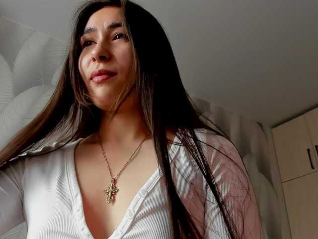 Bambiiiii's BongaCams show and profile