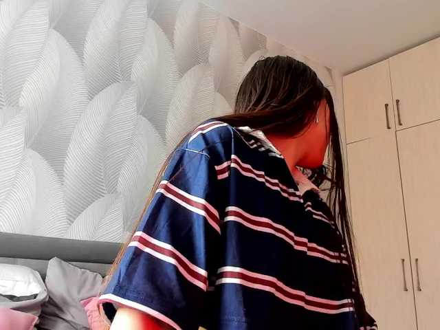 Bambiiiii's BongaCams show and profile