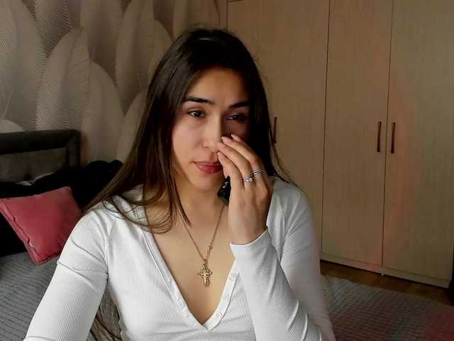 Bambiiiii's BongaCams show and profile