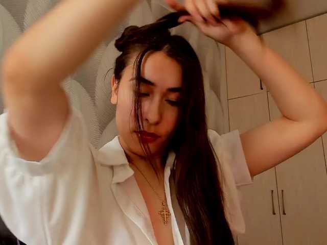 Bambiiiii's BongaCams show and profile