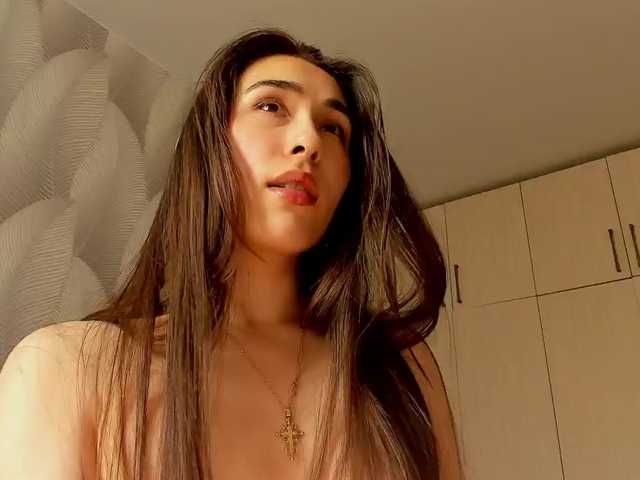 Bambiiiii's BongaCams show and profile