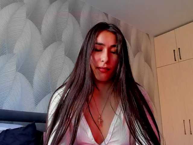 Bambiiiii's BongaCams show and profile