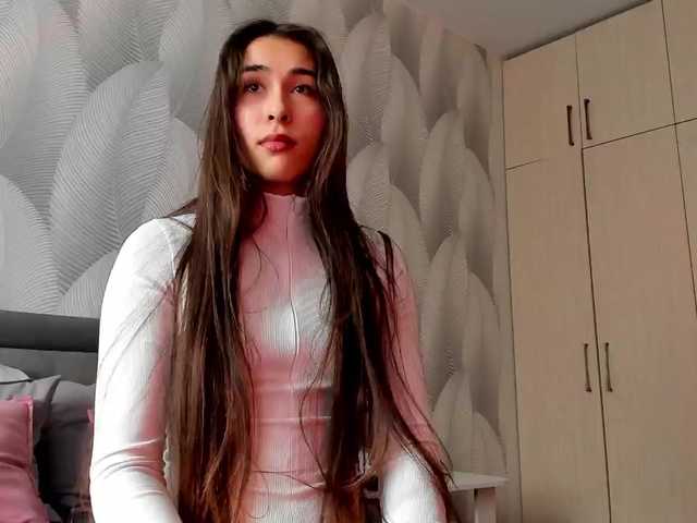 Bambiiiii's BongaCams show and profile