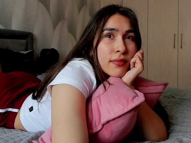 Bambiiiii's BongaCams show and profile