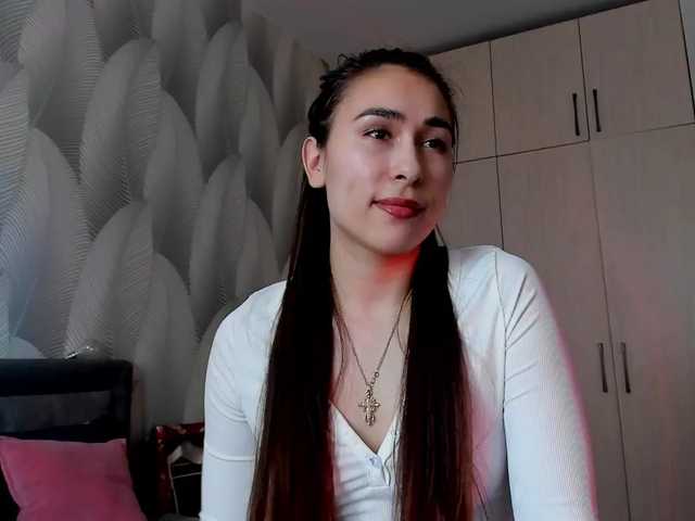 Bambiiiii's BongaCams show and profile