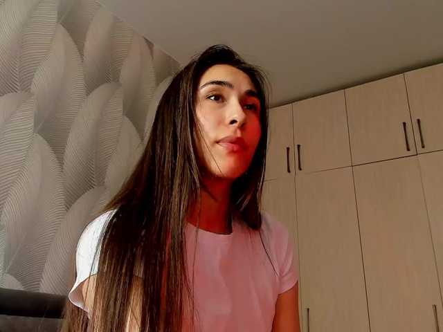 Bambiiiii's BongaCams show and profile