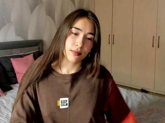 Bambiiiii's BongaCams show and profile