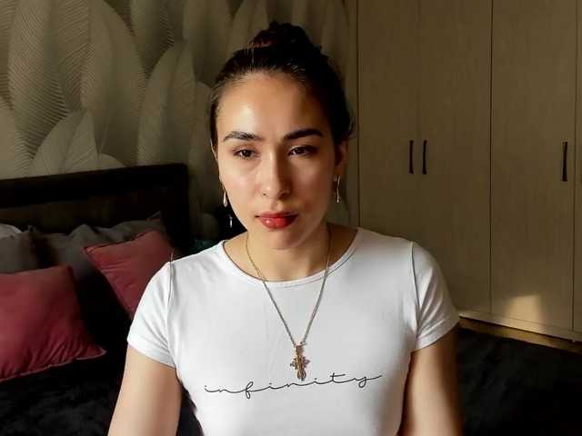 Bambiiiii's BongaCams show and profile