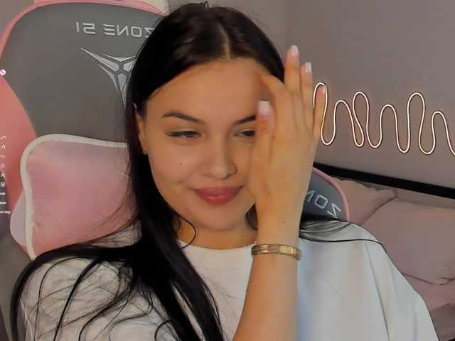  Mia-mit chat room