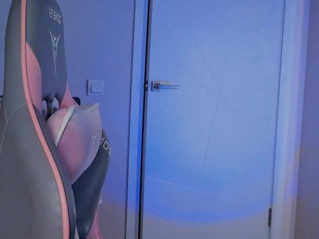 Mia-mit's BongaCams show and profile