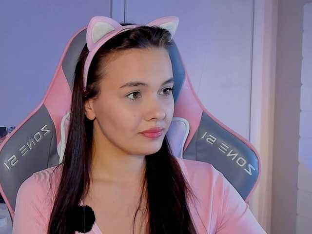 Mia-mit's BongaCams show and profile