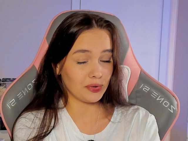 Mia-mit's BongaCams show and profile