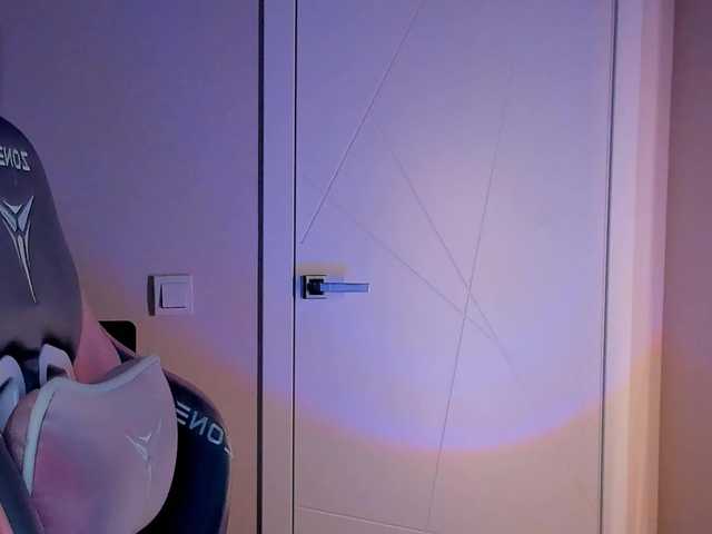 Mia-mit's BongaCams show and profile