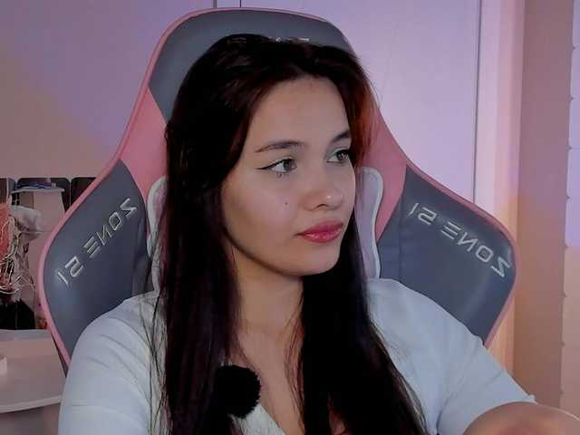 Mia-mit's BongaCams show and profile