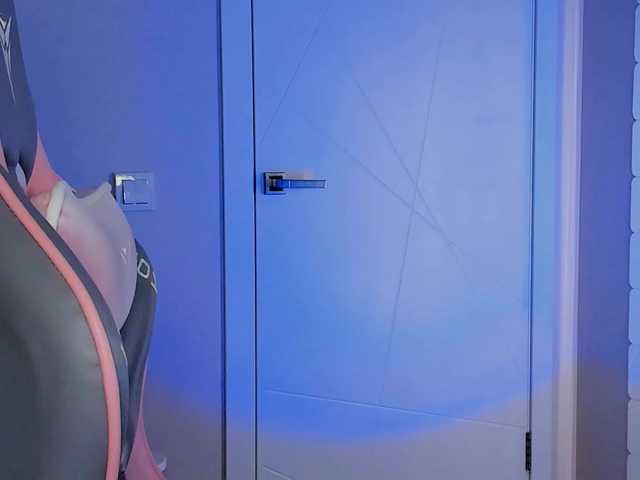 Mia-mit's BongaCams show and profile