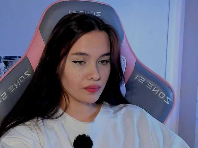 эросцена Mia-mit