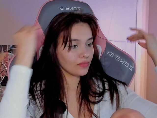 Mia-mit's BongaCams show and profile