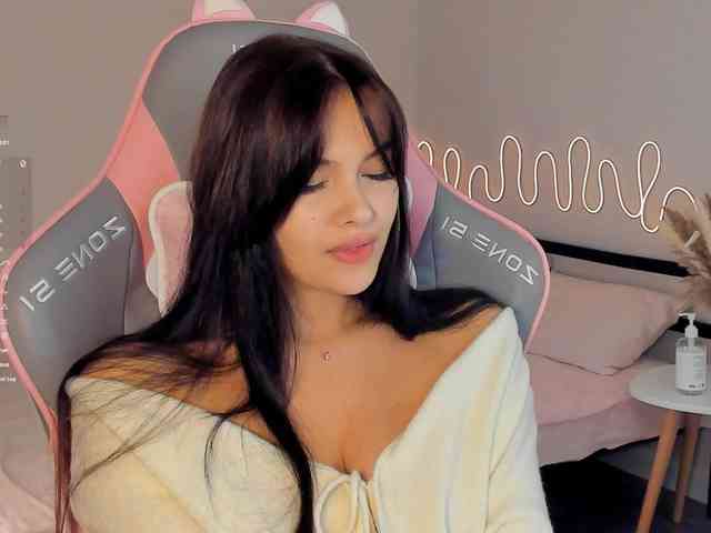 webcam model Mia-mit