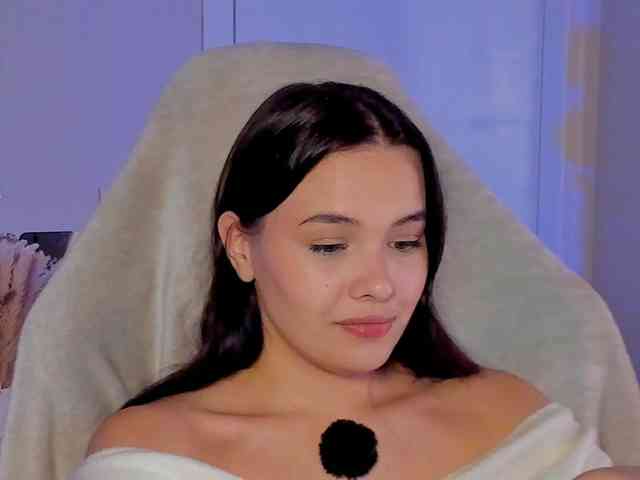 Mia-mit bongacams