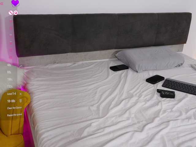 jolly-dolly's BongaCams show and profile