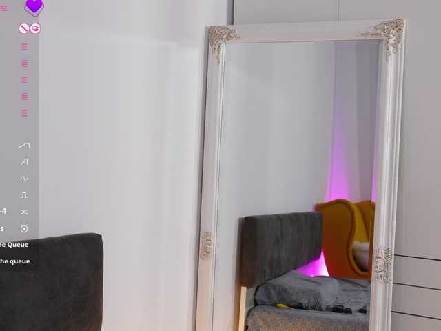 jolly-dolly's BongaCams show and profile