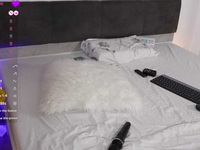 jolly-dolly's BongaCams show and profile