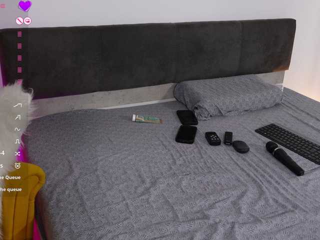 jolly-dolly's BongaCams show and profile