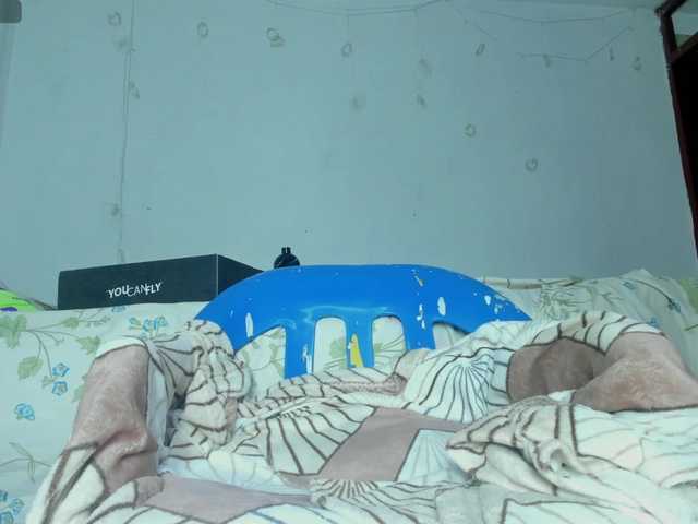 veeronica-smith's BongaCams show and profile