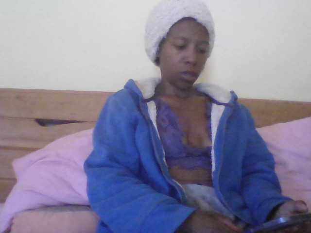 karamel-sexy's BongaCams show and profile