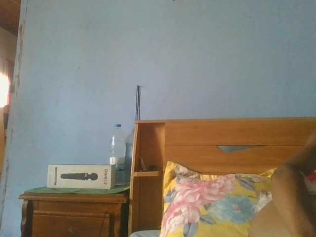 karamel-sexy's BongaCams show and profile