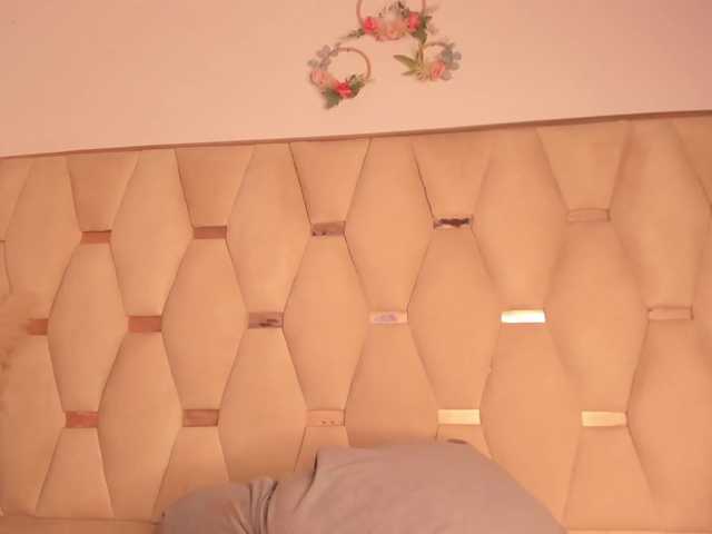 Malaika's BongaCams show and profile