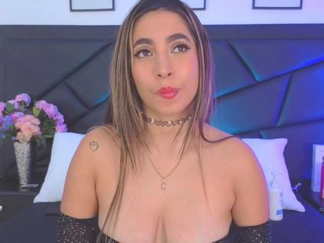 SophieCarther's BongaCams show and profile