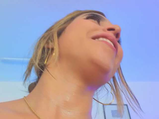 SophieCarther's BongaCams show and profile