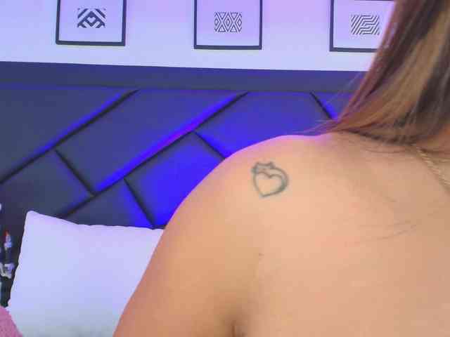 SophieCarther webcam