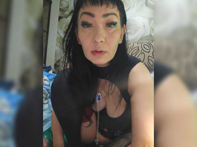 xxxDirtyBitchxxx's BongaCams show and profile