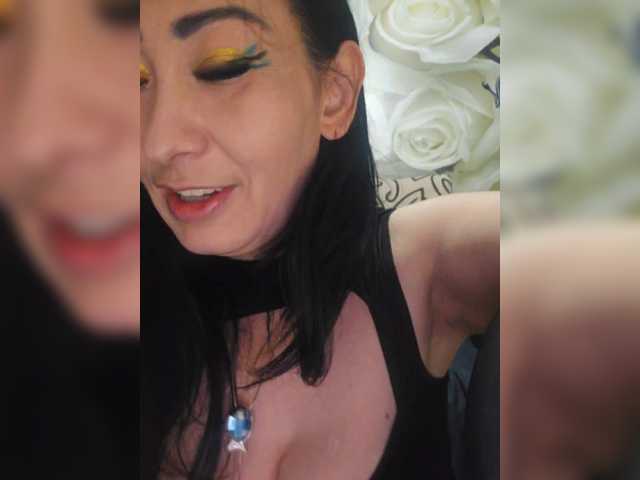 xxxDirtyBitchxxx's BongaCams show and profile