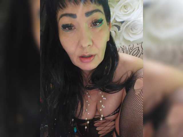 xxxDirtyBitchxxx's BongaCams show and profile