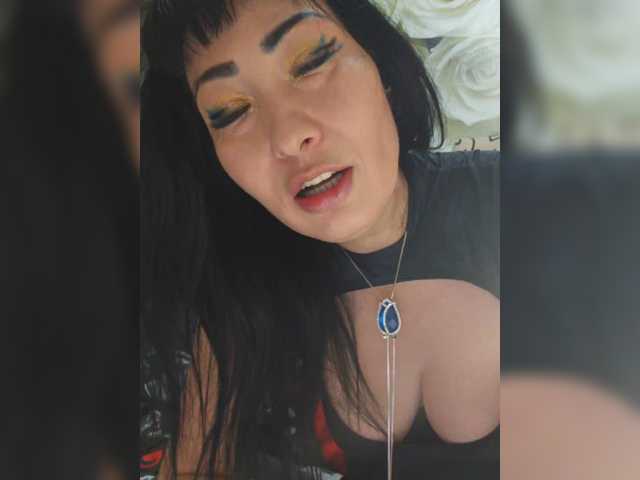 xxxDirtyBitchxxx's BongaCams show and profile
