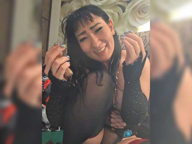 xxxDirtyBitchxxx's BongaCams show and profile