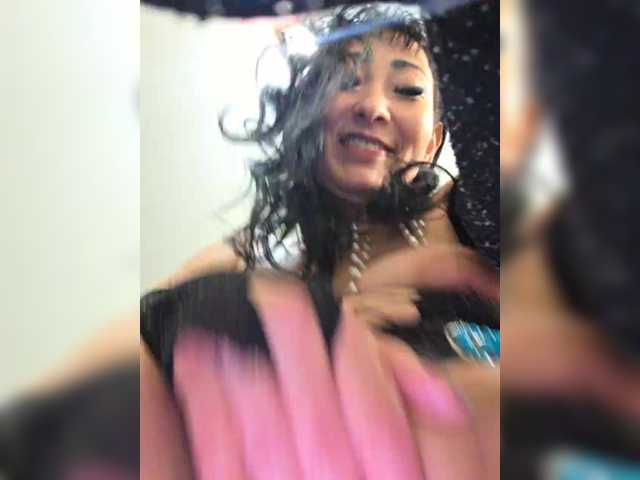 xxxDirtyBitchxxx's BongaCams show and profile