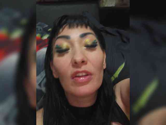 xxxDirtyBitchxxx webcam