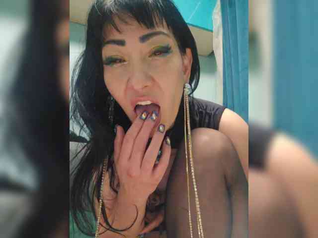 xxxDirtyBitchxxx webcam