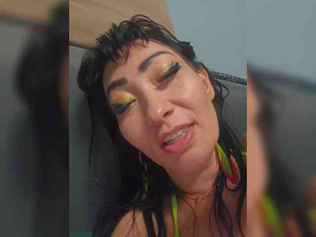 xxxDirtyBitchxxx webcam