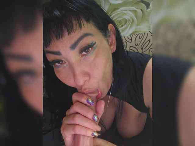 xxxDirtyBitchxxx webcam