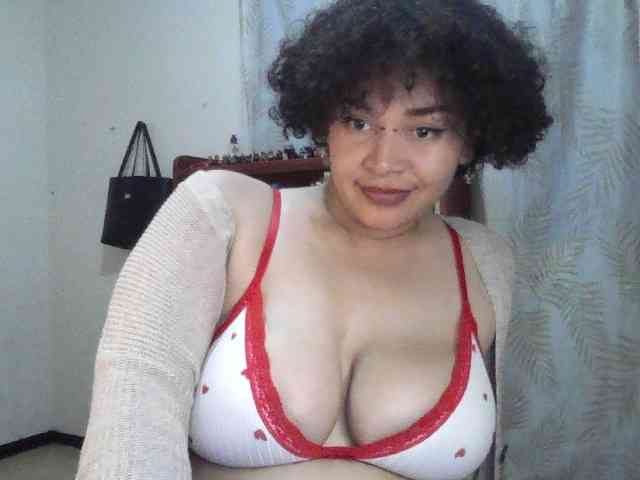 Julieta_roji7 webcam