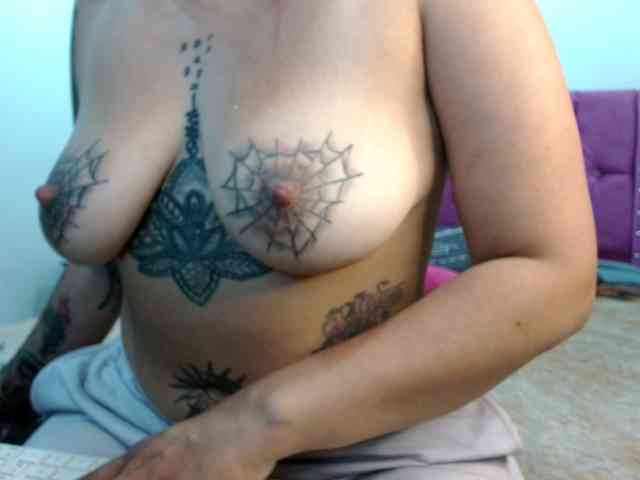 ChanellTattoo webcam