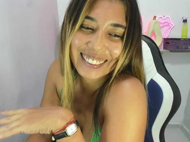 M3gara's BongaCams show and profile